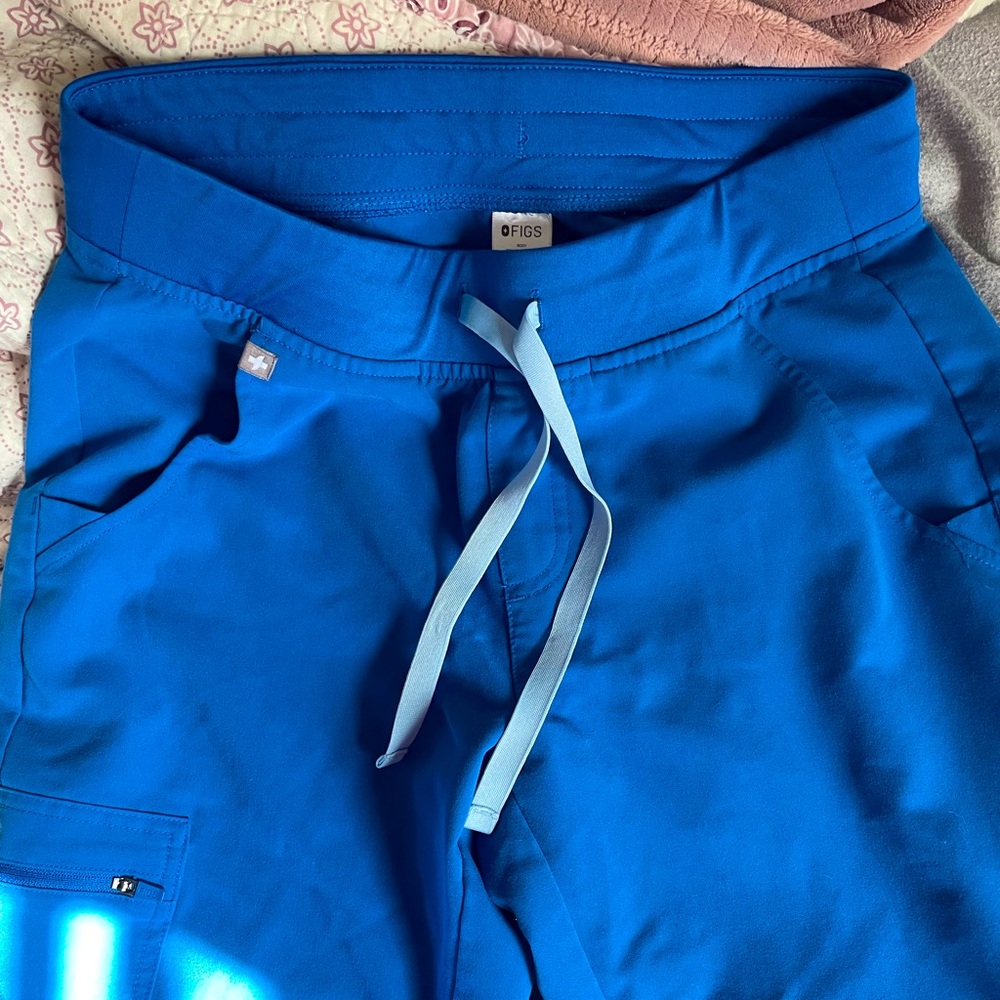 Figs Zamora petite royal blue jogger!